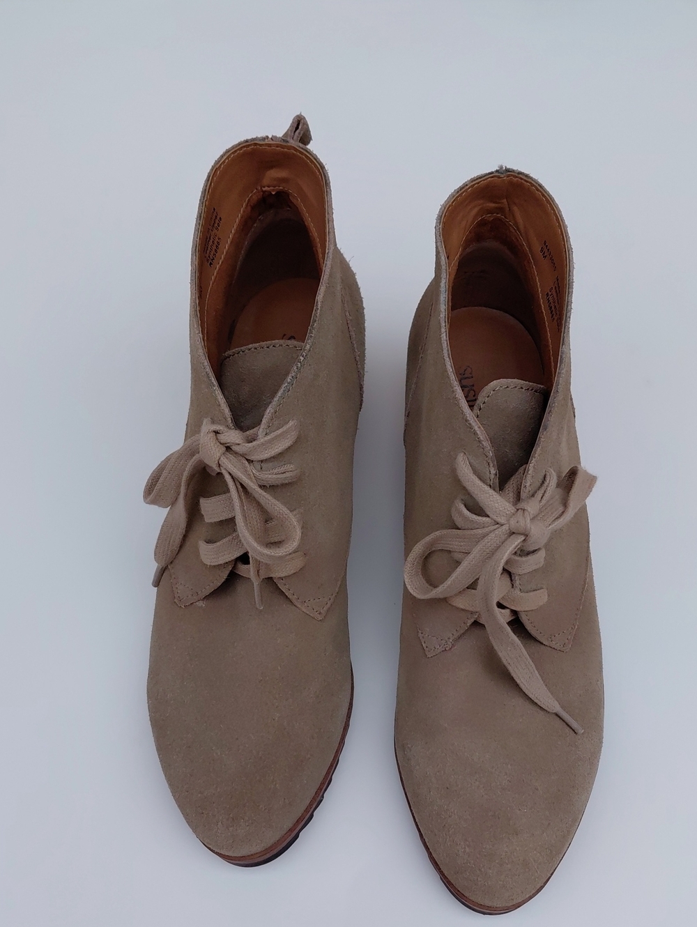SUSINA Women's Tan Leather Lace Up Wedge  Bootie - 9M